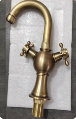 Antique Brass Basin Faucet Mixer Tap Dual Handle Basin