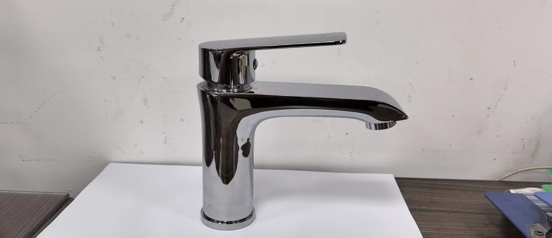 Factory-Price Facebasin Sink Water Mixer Tap Faucet Ceramic Touchless for Bathroom Basin Faucet Tap 32
